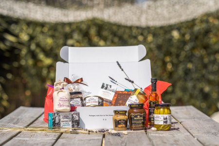 La Box Française De Nos Régions - Bordeaux